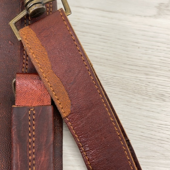 What Daisy Did Leather Messenger Bag - Picture 16 of 16